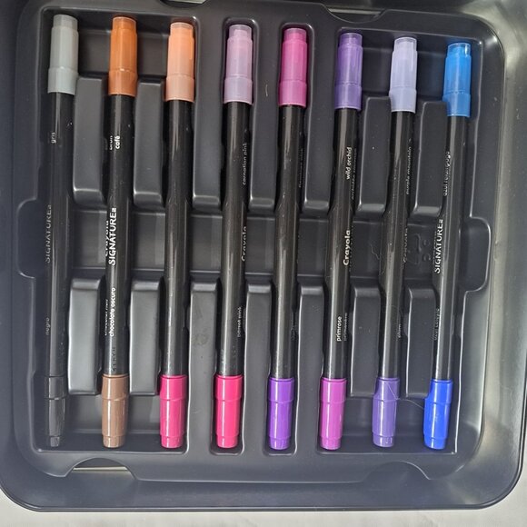 Crayola Signature Double Tip Brush and Detail Marker Set Complete w/Tin - Picture 3 of 5